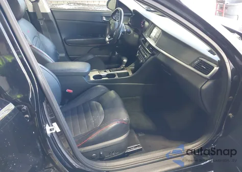 2019 Kia Optima Sx Turbo z USA, uszkodzony, nr VIN 5XXGW4L26KG315548